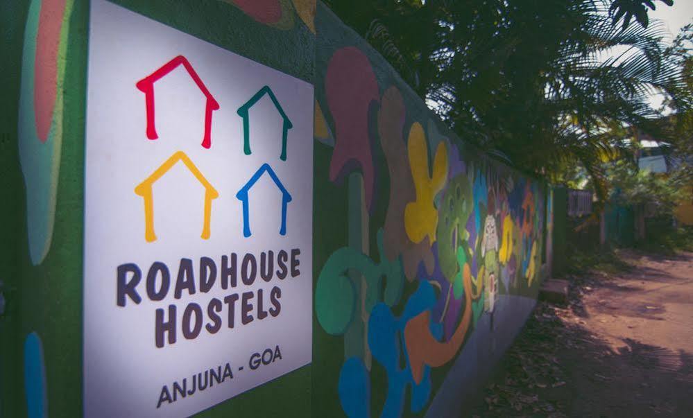 Anjuna By Roadhouse Hostels Goa Exterior foto